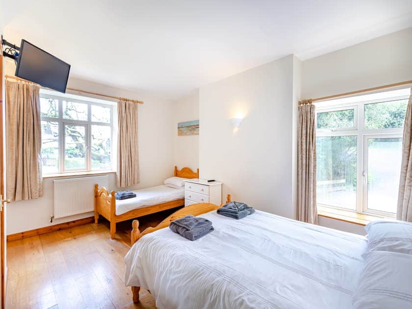 Family bedroom | Ashcombe - Nut Tree Farm - Ashcombe , Ashcombe, near Teignmouth