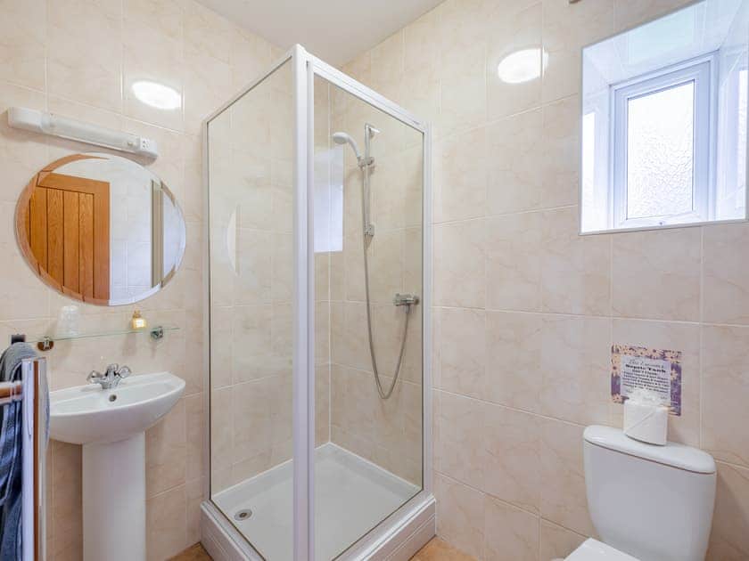 Shower room | Ashcombe - Nut Tree Farm - Ashcombe , Ashcombe, near Teignmouth