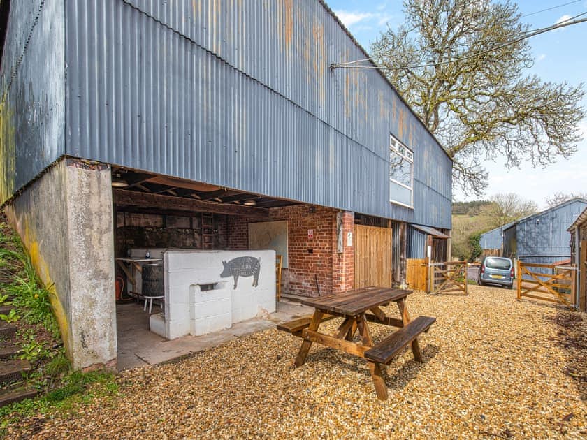 Built-in-BBQ | Ashcombe - Nut Tree Farm - Ashcombe , Ashcombe, near Teignmouth