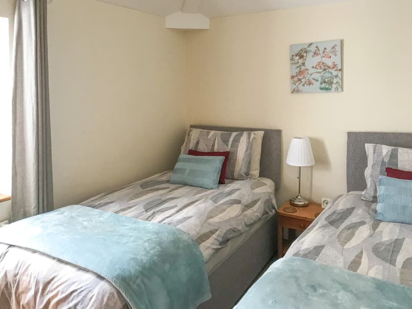 Twin bedroom | Bay Cottage, Keswick