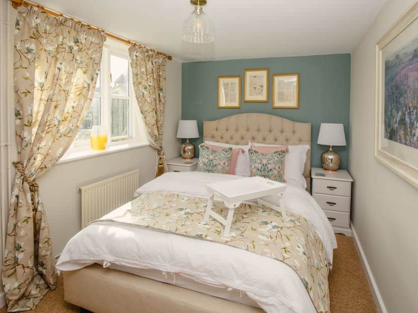 Double bedroom | Shepherd’s Cottage - Rudge Farm Cottages, Chilcombe, near Bridport