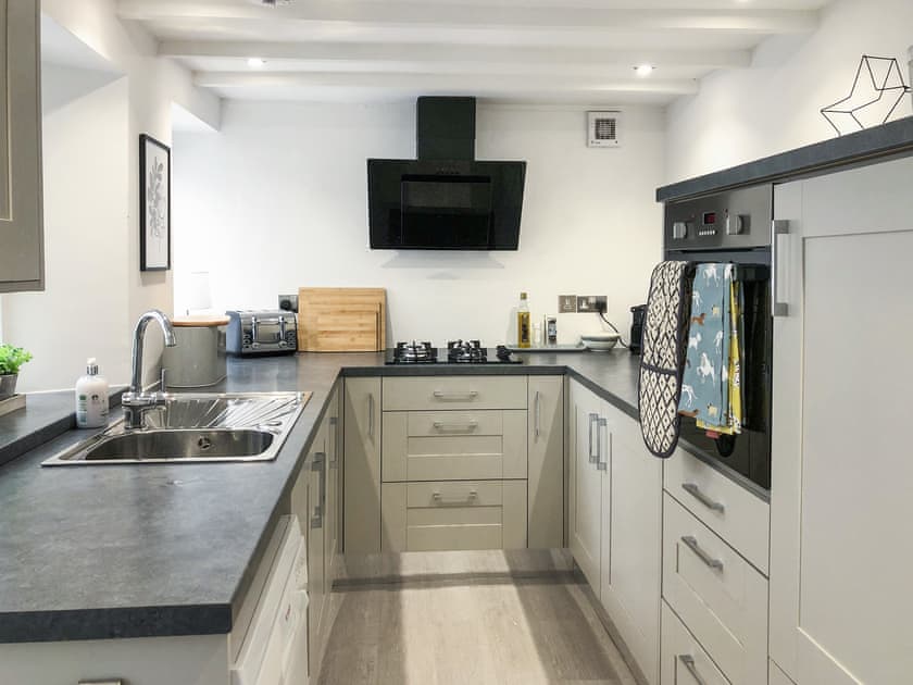 Kitchen | Indigo Cottage, Buckfastleigh