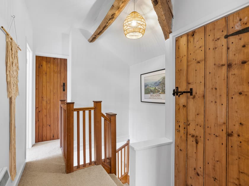 Landing | Hop Pickers - White House Cottages, Aylton, nr Ledbury