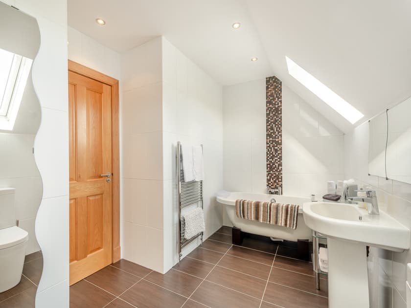 Bathroom | Sky View, Port Lamont near Dunoon