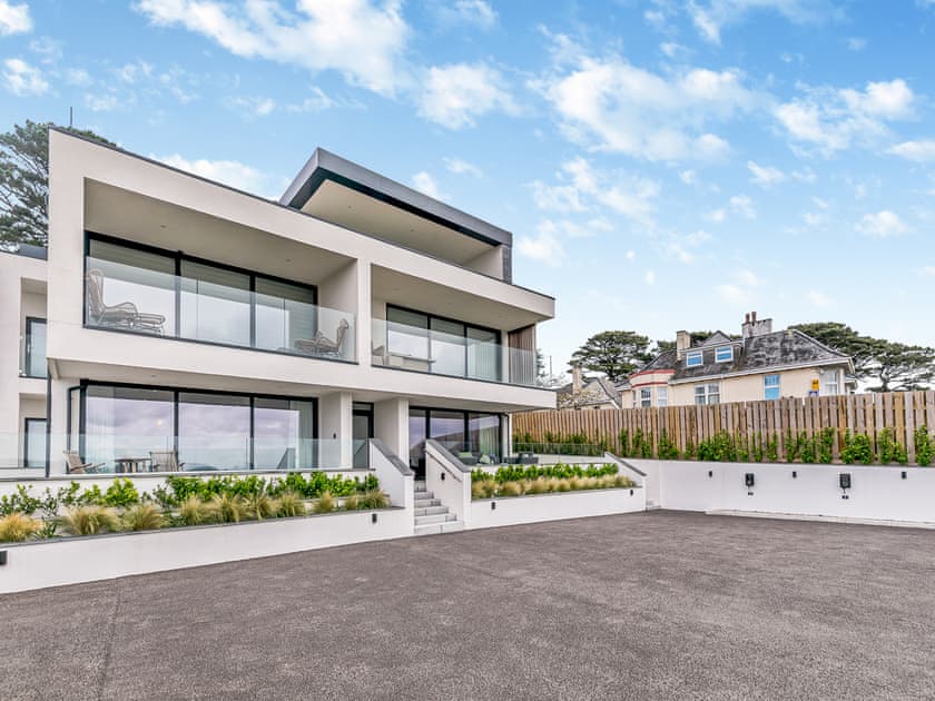 Parking | 2 Chi An Mor, Carlyon Bay, near Saint Austell