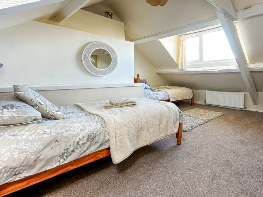 Twin bedroom | Cyll y Felin Fawr 1 - Cyll y Felin Fawr, Aberdaron
