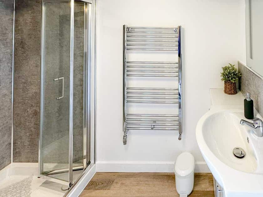 Shower room | Cyll y Felin Fawr 1 - Cyll y Felin Fawr, Aberdaron