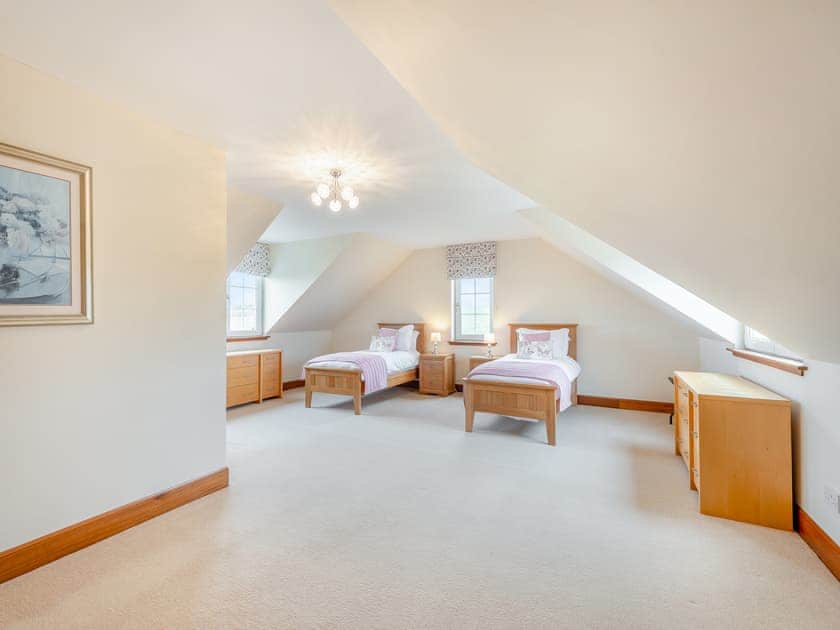 Twin bedroom | Kerrytonlia Cottage, Kingarth