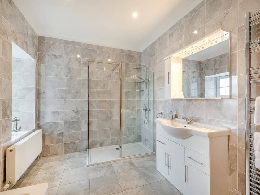 Shower room | Kerrytonlia Cottage, Kingarth