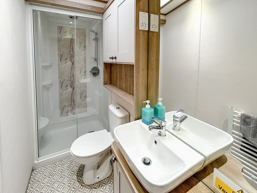 Shower room | Bluebell Lodge, South Cerney, near Cirencester