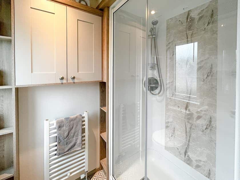 Shower room | Bluebell Lodge, South Cerney, near Cirencester