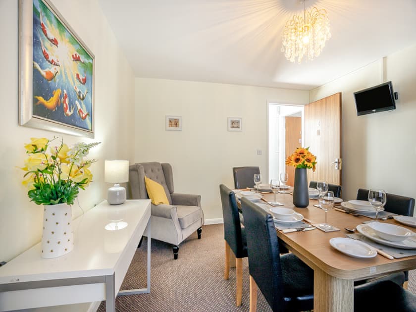 Dining room | Katelan’s Cottage - Pigeon Cottage Holidays, North Somercoates