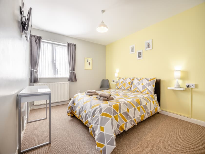 Double bedroom | Katelan’s Cottage - Pigeon Cottage Holidays, North Somercoates