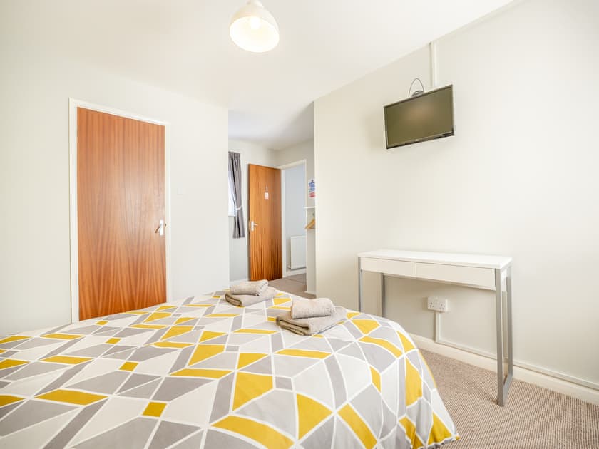 Double bedroom | Katelan’s Cottage - Pigeon Cottage Holidays, North Somercoates