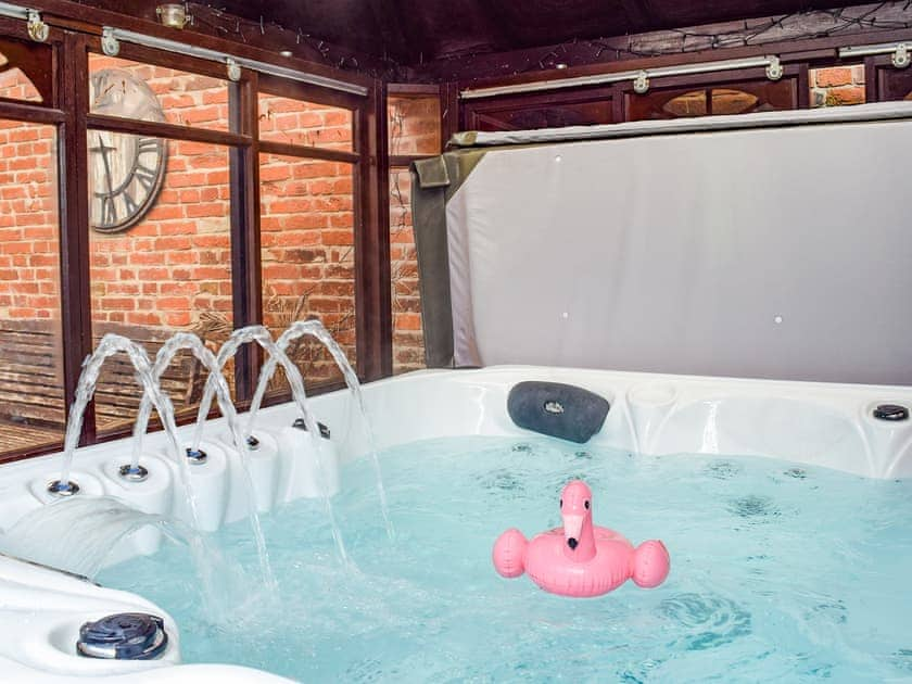 Hot tub | Little Lodge, Walcote, near Lutterworth