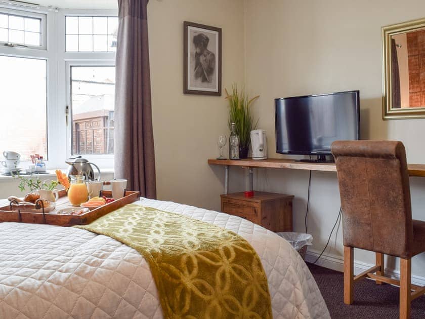 Double bedroom | Little Lodge, Walcote, near Lutterworth