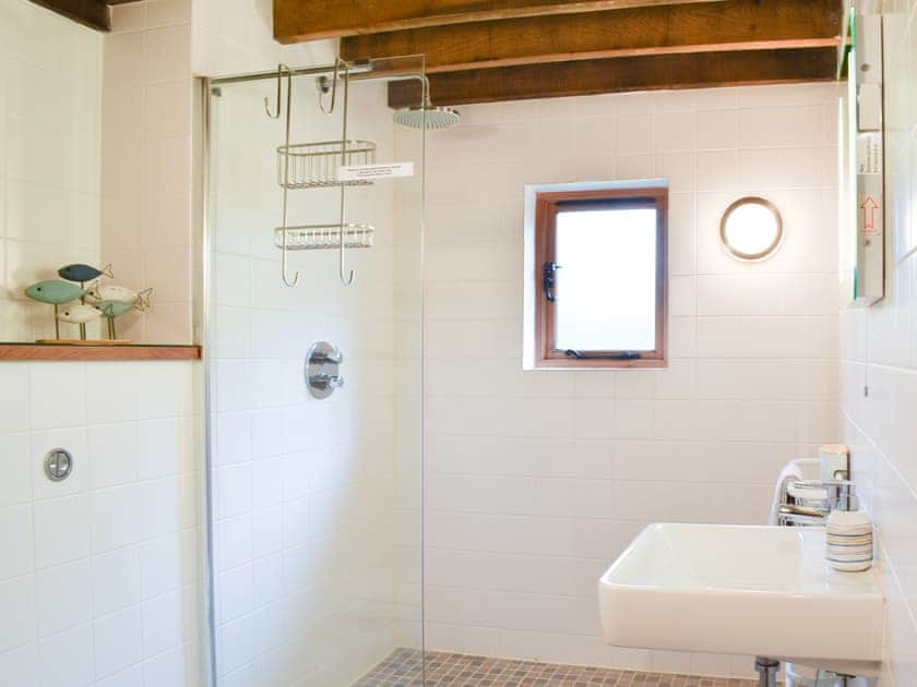 Shower room | Chy An Dour, Camelford