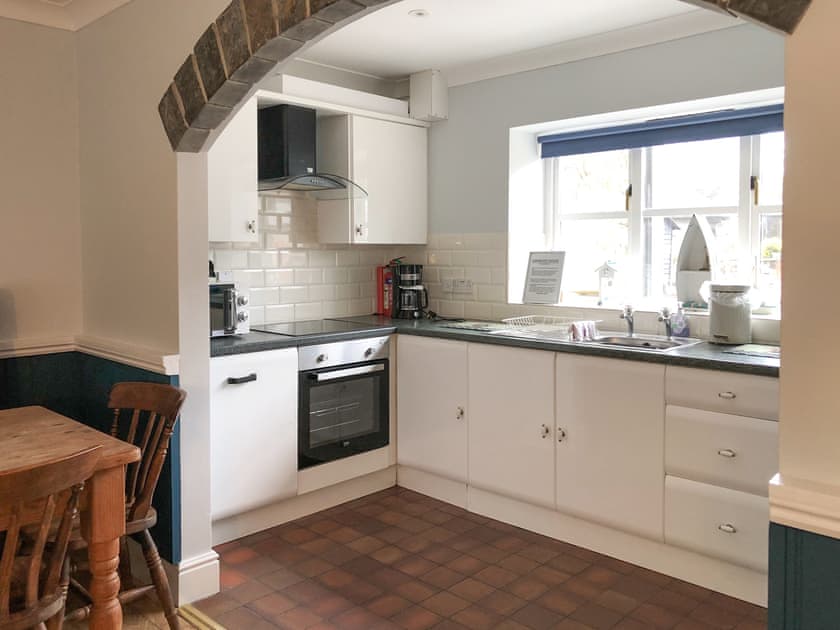 Kitchen area | Ty Canol - Penrhiw Pistyll Cottages, New Quay