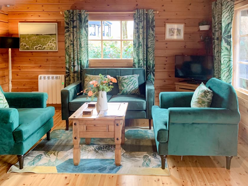 Living area | Dontra Log Chalet 2 - Dontra Log Chalets, Banavie, near Fort William
