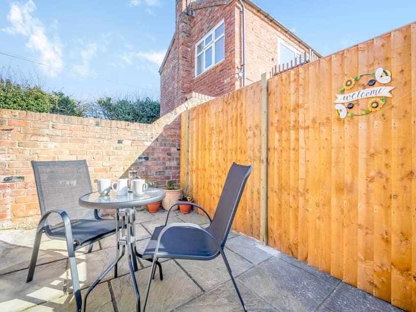 Patio | Macey’s Cottage - Pigeon Cottage Holidays, North Somercoates