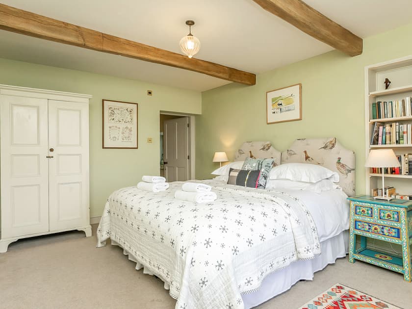 Attractive ground floor double bedroom with en-suite | Yellison - Broughton Hall Estate, Broughton, near Skipton