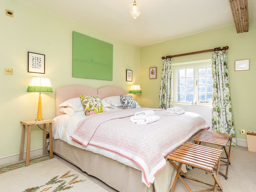Comfortable first floor double bedroom with en-suite bathroom | Yellison - Broughton Hall Estate, Broughton, near Skipton