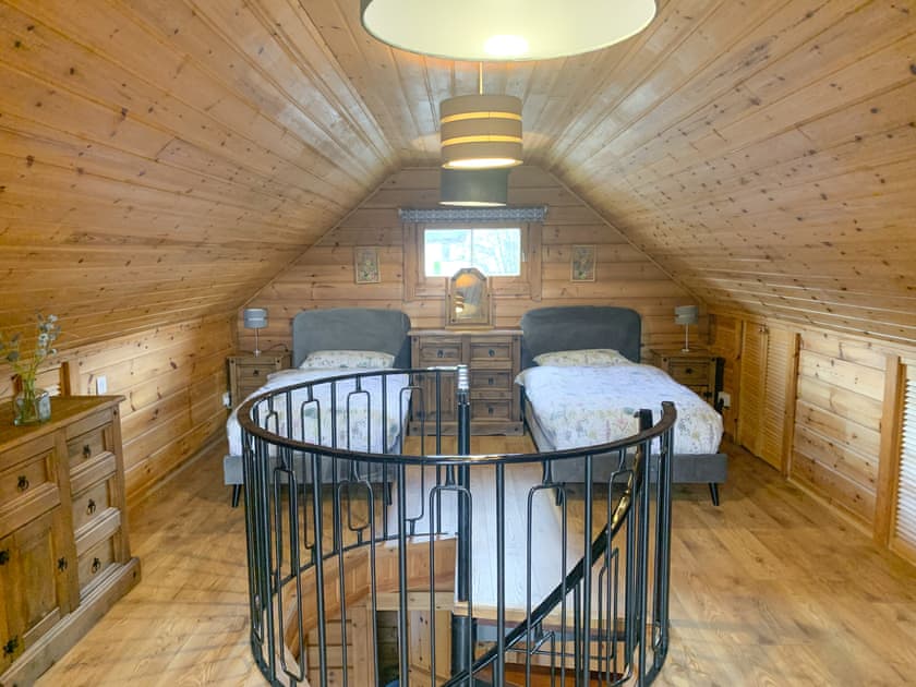 Twin bedroom | Dontra Log Chalet 1 - Dontra Log Chalets, Banavie, near Fort William