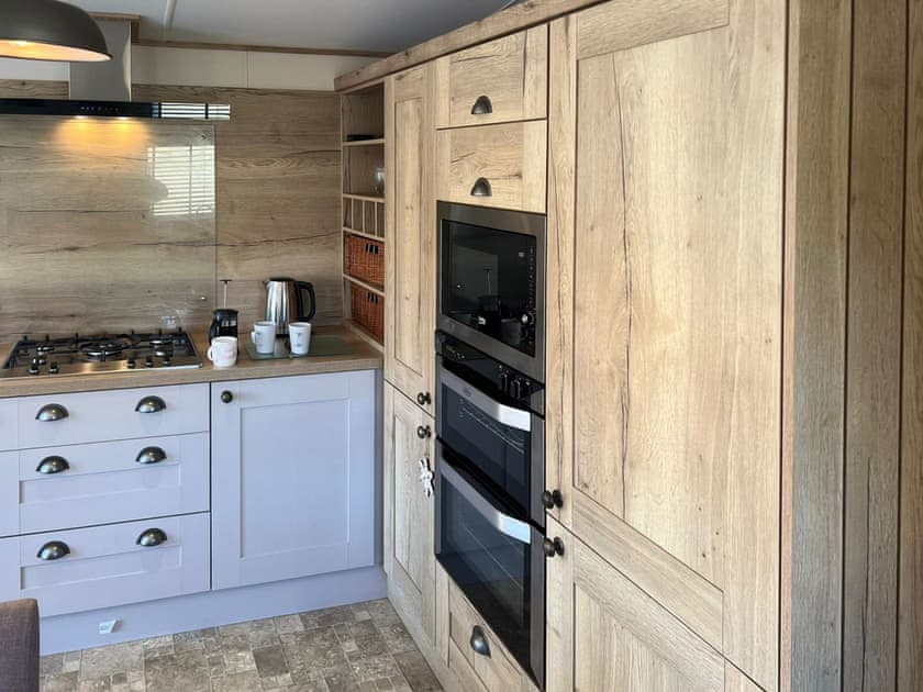 Kitchen area | 34 Fairways - Watton’s, Pwllheli