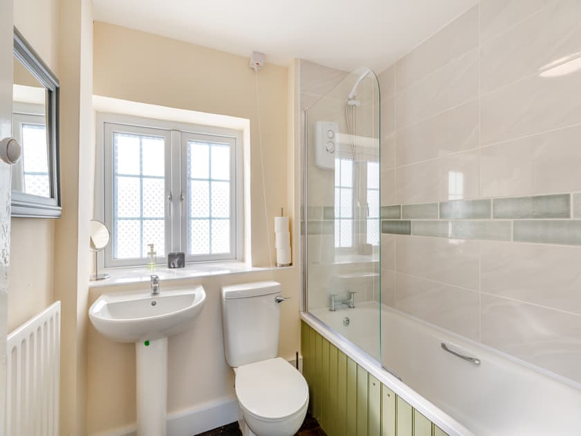 Bathroom | The Cottage, Montgomery