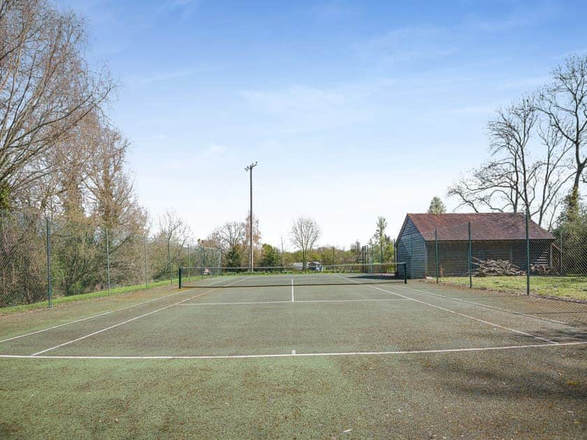 Tennis court | The Learpool Barn, Welland, near Malvern