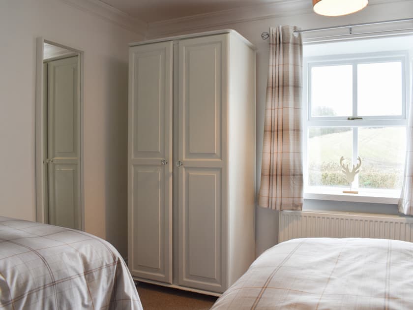 Twin bedroom | Royds Dairy Cottage, Elsecar, near Barnsley