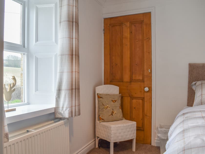 Twin bedroom | Royds Dairy Cottage, Elsecar, near Barnsley