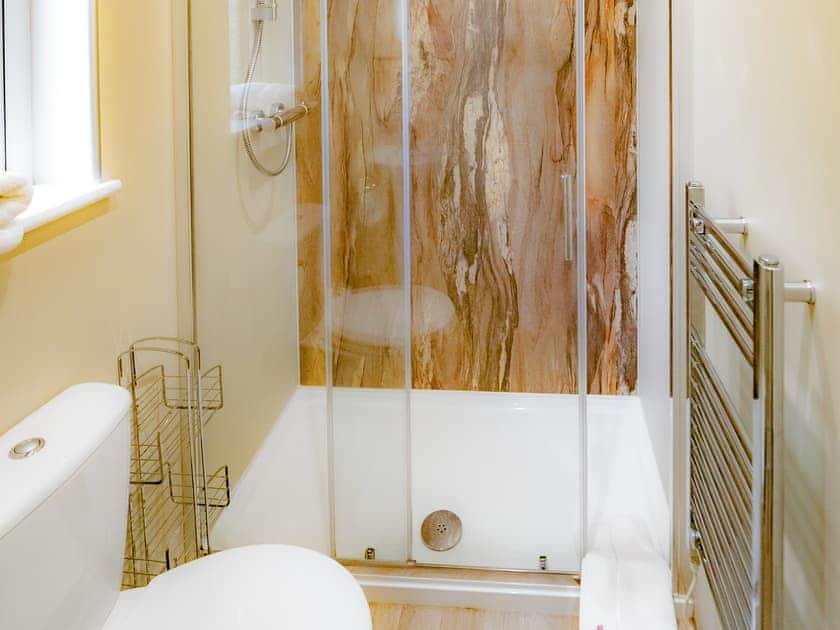 Shower room | Owl - Treglisson Pods, Hayle