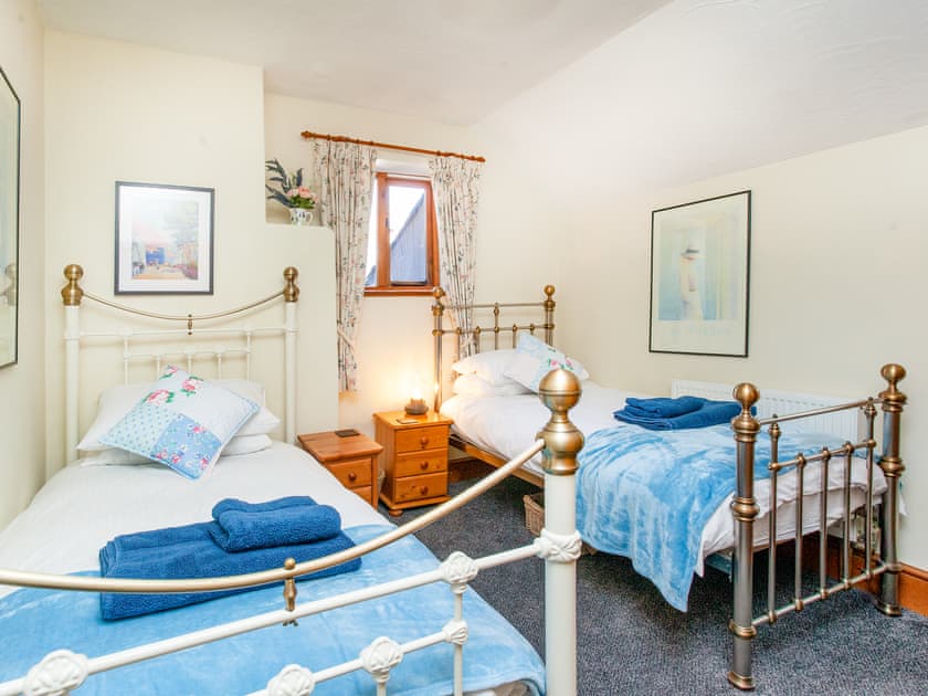 Twin bedroom | Hope Cottage, Chittlehampton, near Umberleigh