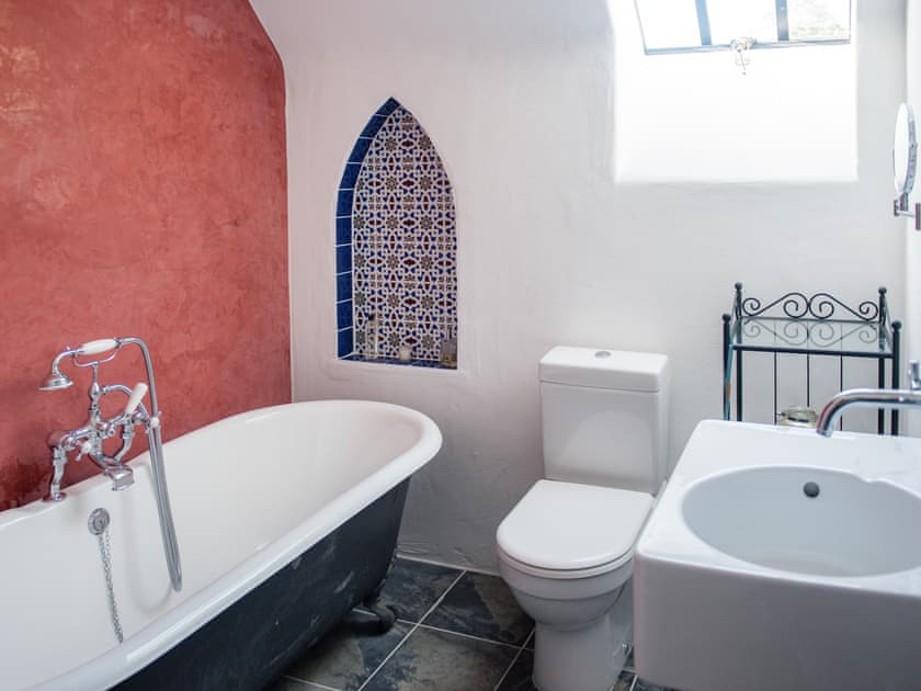 Bathroom | East Balnacraig, Banchory
