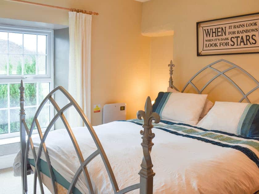 Double bedroom | Aran - Red Dragon Cottages, Beddgelert