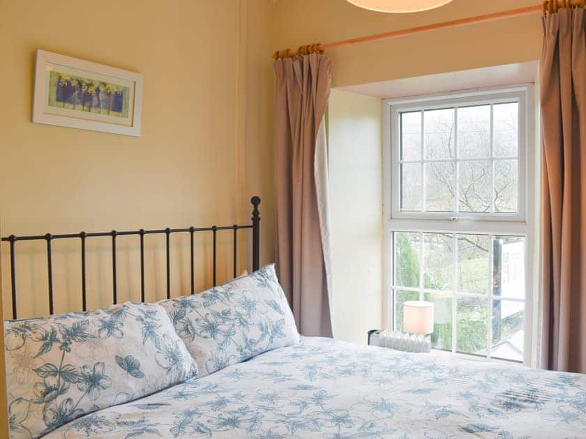 Double bedroom | Aran - Red Dragon Cottages, Beddgelert