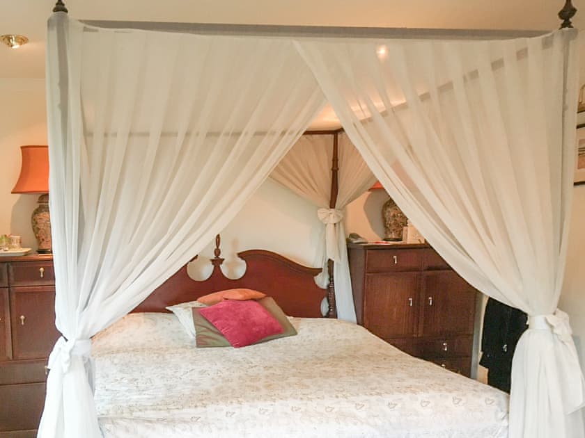 Four Poster bedroom | Scardroy Alford, Alford, near Banchory