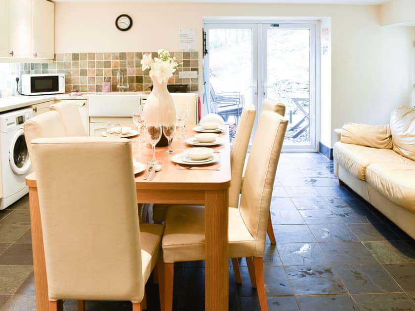 Kitchen/diner | Snowdon - Red Dragon Cottages, Beddgelert