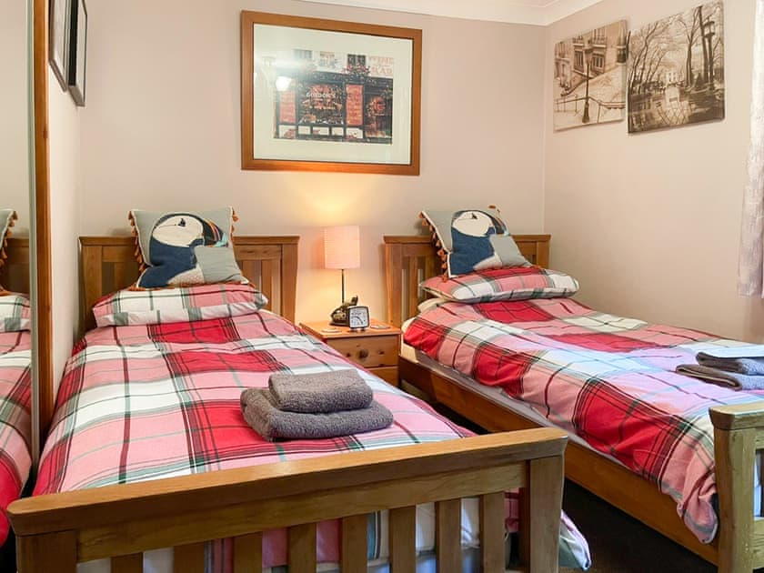 Twin bedroom | Lochside View, Lochearnhead
