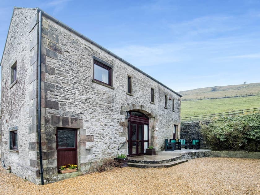 Exterior | Poppies Court - Jericho Farm - Jericho Farm, Earl Sterndale, near Buxton