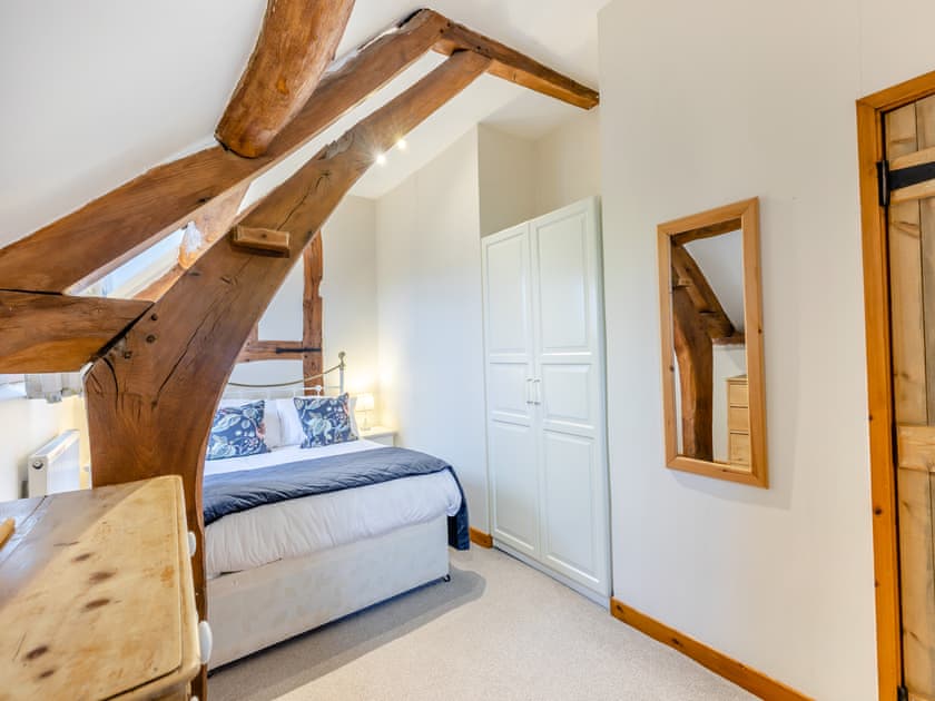 Double bedroom | Old Hop Kiln - Whitewells Farm, Ridgeway Cross, near Malvern