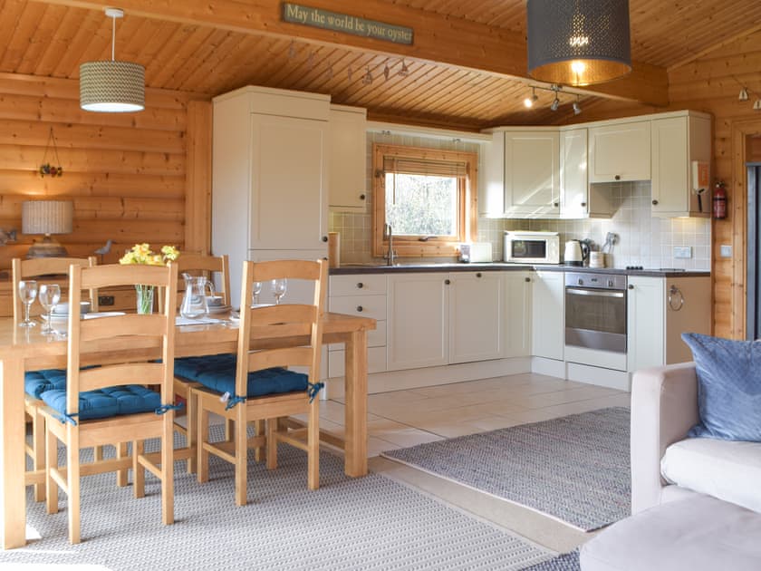 Kitchen/diner | Cwm Gain, Porthgain, near St David’s