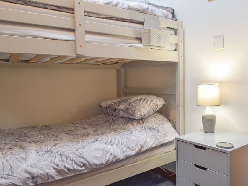 Bunk bedroom | Glom Cottage, Milton