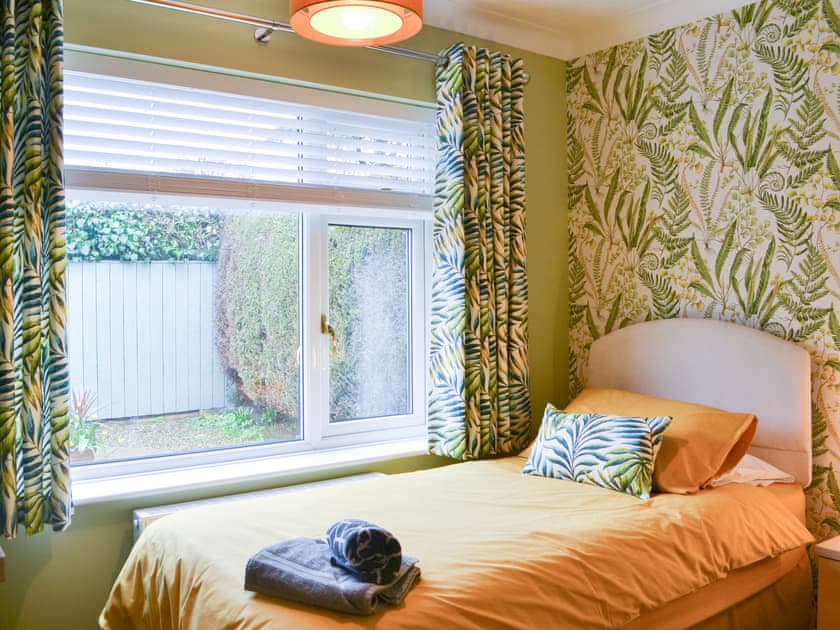 Twin bedroom | Hollins on the Coast, Bridlington