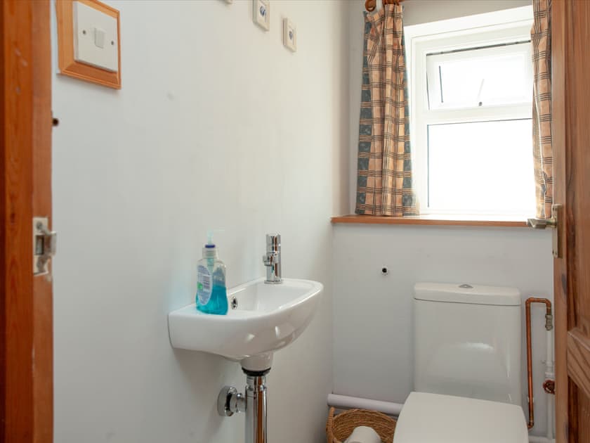 Bathroom | Summer Cottage, Bideford