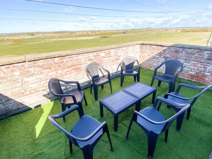 Balcony | Mariners Lodge, Felixstowe Ferry