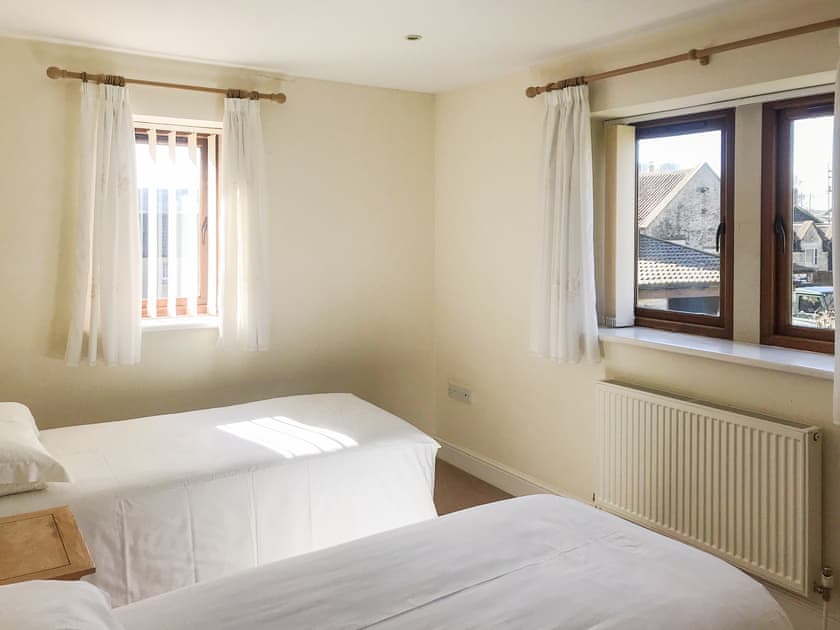 Twin bedroom | The Wagon House, Wellow, near Bath