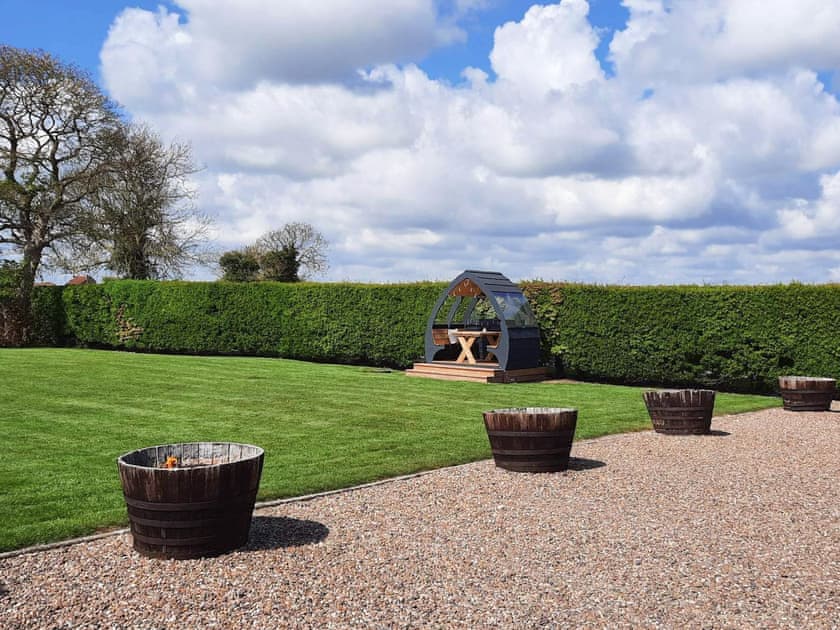 Garden and grounds | Plough Cottage - Langham Barns, Mumby, near Anderby Creek