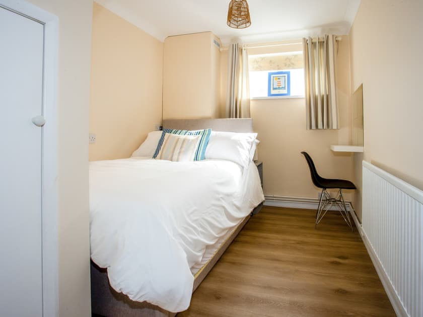 Downstairs small double with pull-out trundle (bedding for trundle on request) | Dreamcatcher, Hayling Island